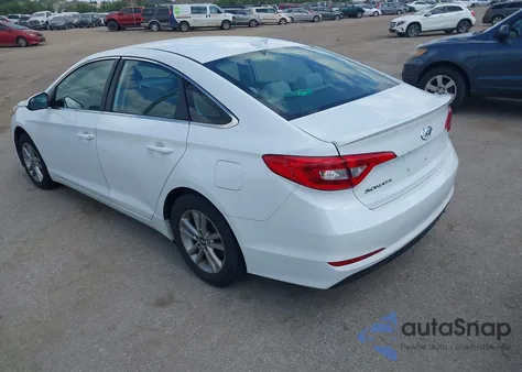 2017 Hyundai Sonata z USA, uszkodzony, nr VIN 5NPE24AF6HH485849